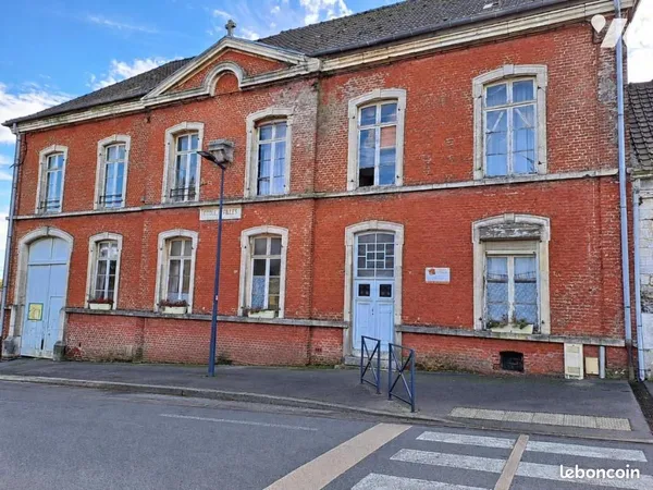 Local Divers 373 m² LICQUES