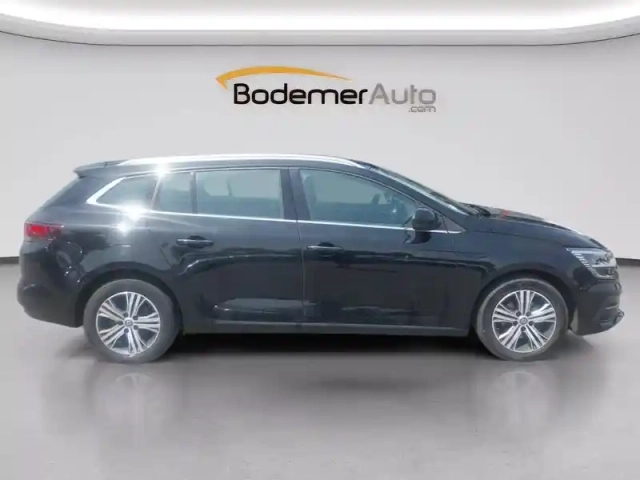 Renault Megane iv estate blue dci 115 edc — photo 21
