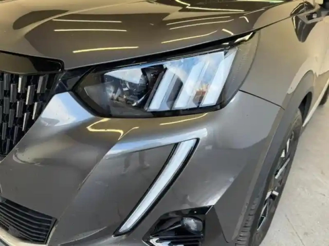 Peugeot 2008 1.2 puretech 130ch s&amp;s gt eat8 — photo 4