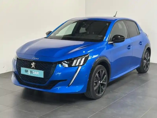 Peugeot 208 e- 136ch gt (2023) — photo 1