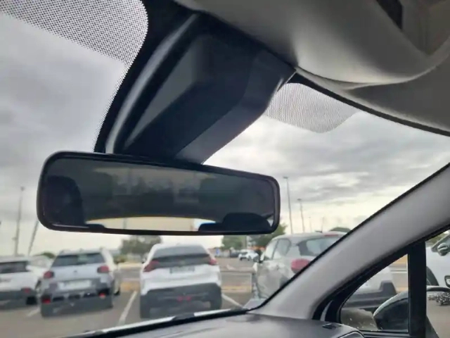 Citroën C3 puretech 83 s&amp;s bvm5 — photo 24
