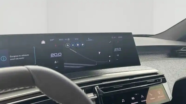 Peugeot 3008 hybrid 145 e-dcs6 — photo 13
