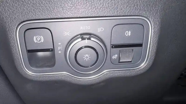 Mercedes Gla 200 d 8g-dct — photo 28