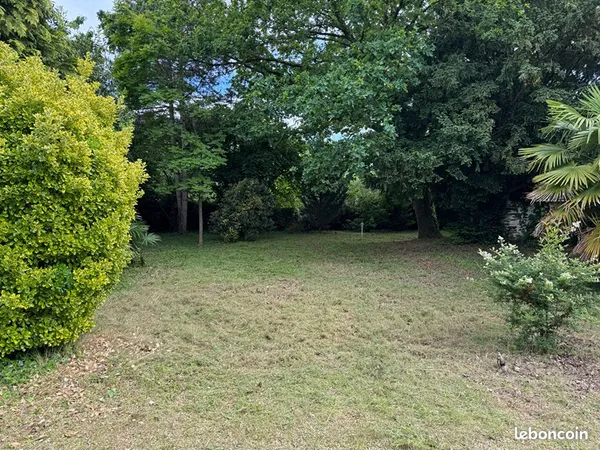 Terrain 728 m² SEGRE