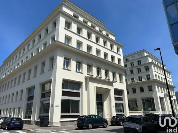 Local commercial 229 m²