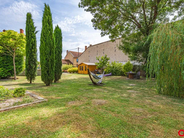 Maison 6 pièces 242 m²