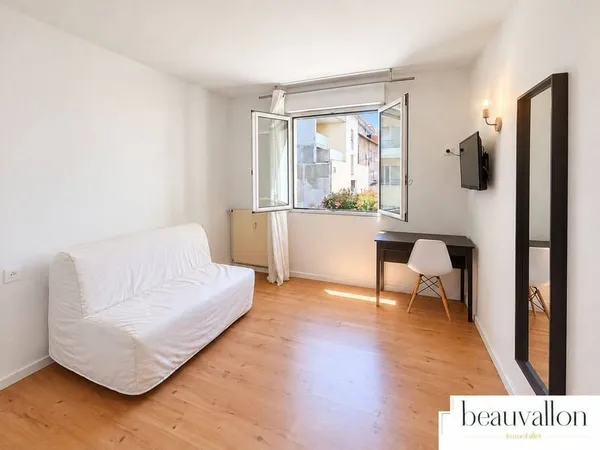 Studio 1 pièce 19 m²