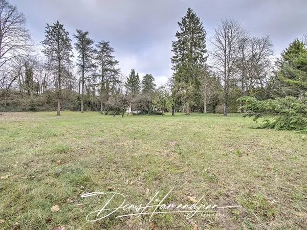 Terrain constructible 4731 m²