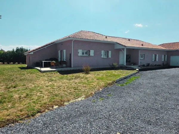 Propriété 7 pièces 195 m²