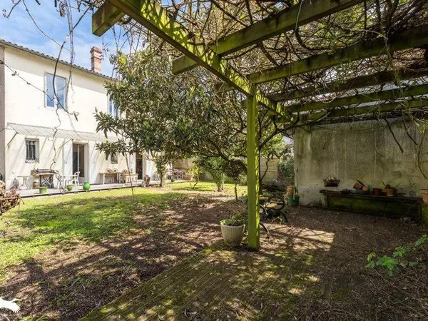 Maison en pierre 6 pièces 142 m²