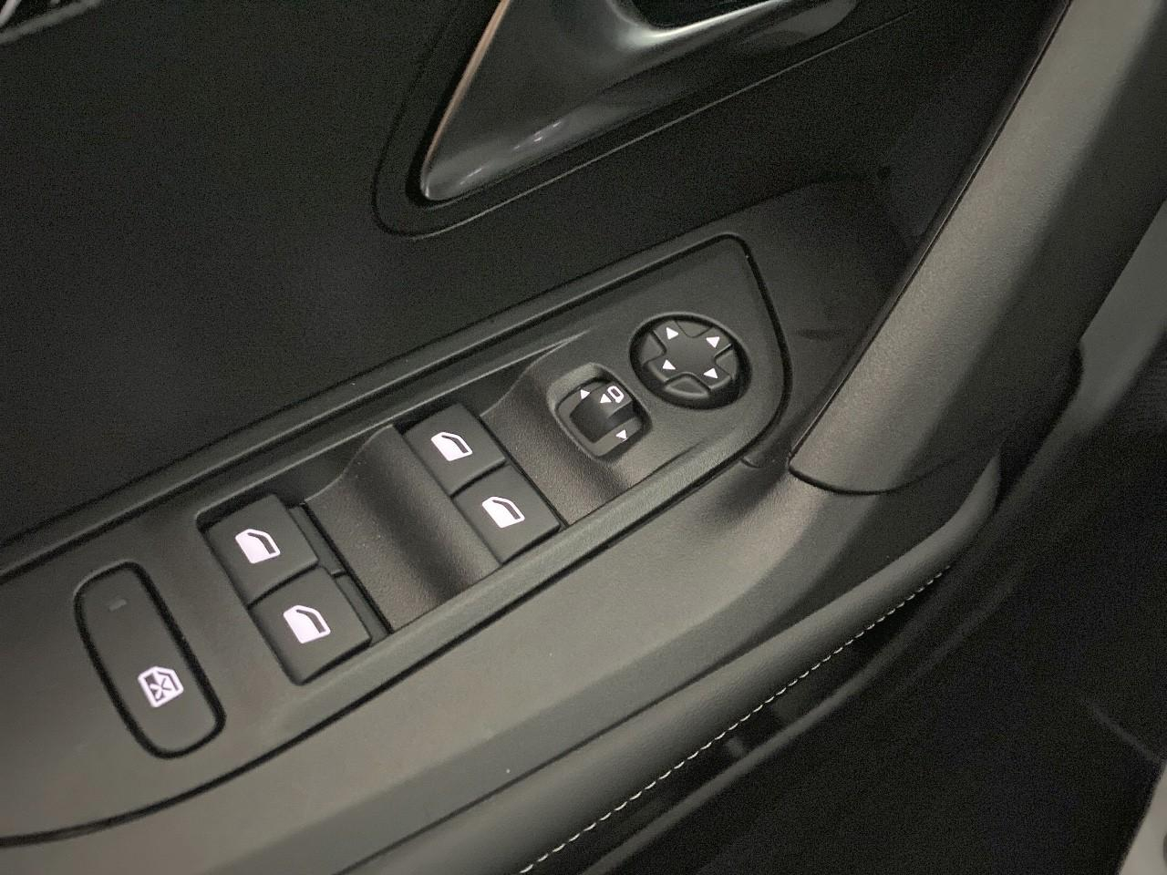 Peugeot 2008 hybrid 145 ch e-dcs6 allure — photo 20
