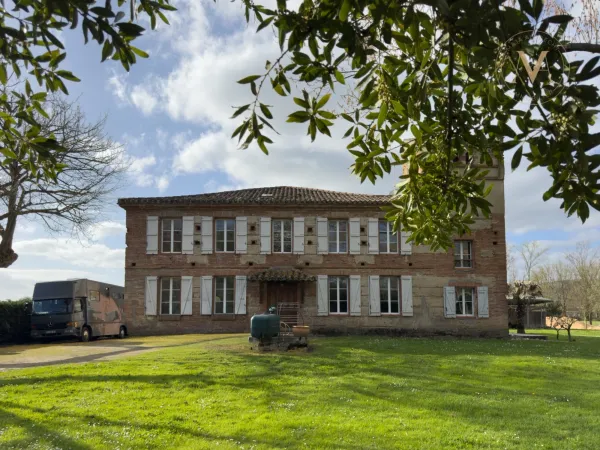 Propriété 7 pièces 198 m²