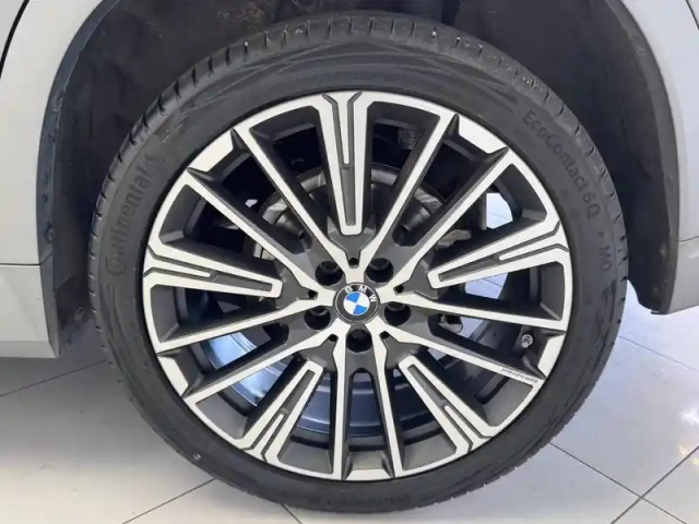 Bmw X1 sdrive 18d 150ch dkg7 — photo 9