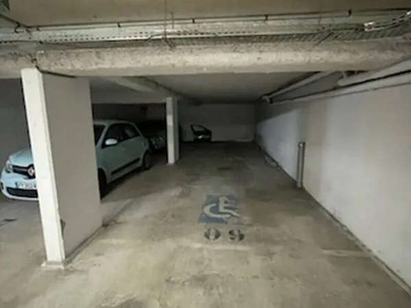 Stationnement Vente Vaires-sur-Marne 15000€