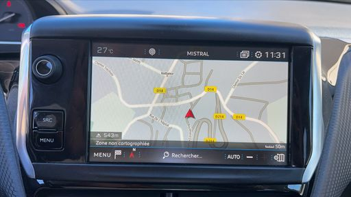 Peugeot 2008 1.2 PureTech 110 EAT6 - Allure – 2018 – 97986 km – Essence – Boîte Automatique — photo 6