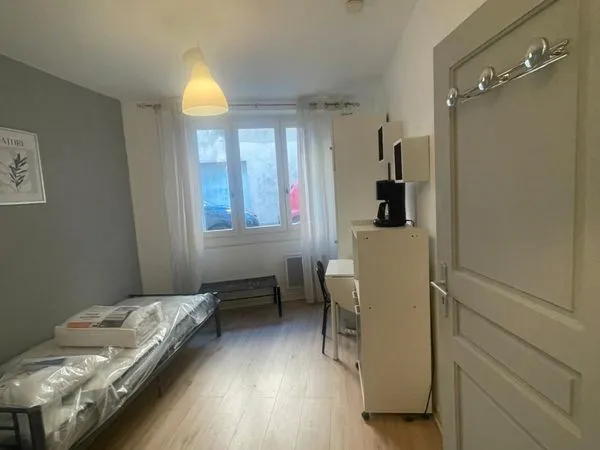 Location Studio rue Charras