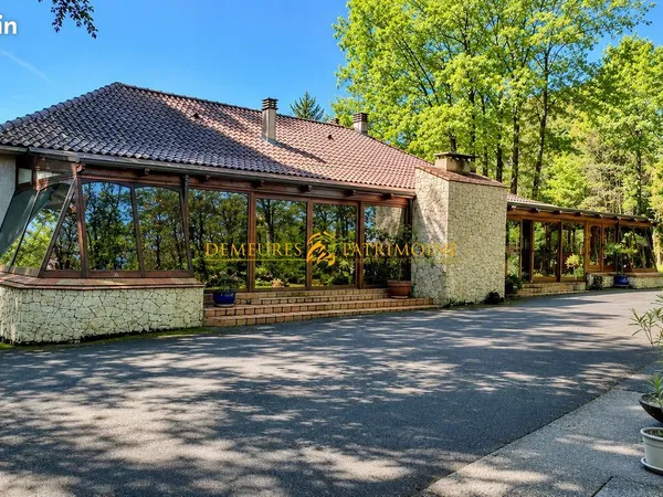 Propriété 18 pièces 237 m²