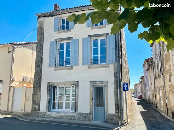 Maison meuble Aulnay 17470, 10 mois déplacement contract