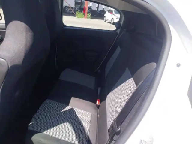 Renault Twingo iii e-tech — photo 15