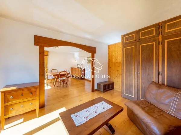 Appartement T3/4 de 83 m² avec Terrasse et Vue Montagne — Meg