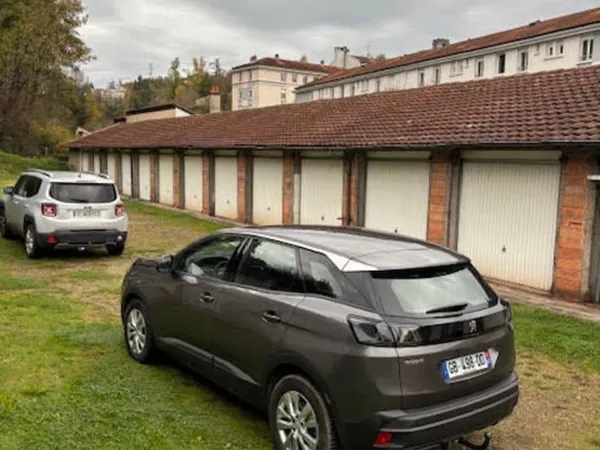 garage /box decazeville