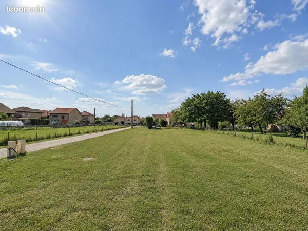 TERRAIN VIABILISÉ DE 1916 m² - OPPORTUNITÉ POUR PROFESSIONNEL DE L'IMMOBILIER