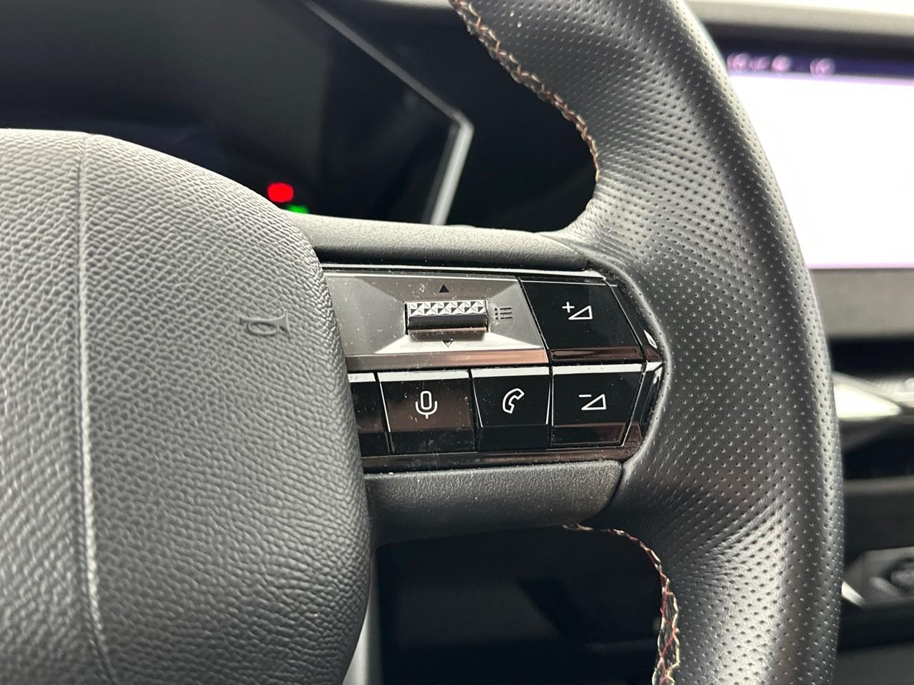 Ds Ds 4 bluehdi 130 eat8 performance line+ — photo 21