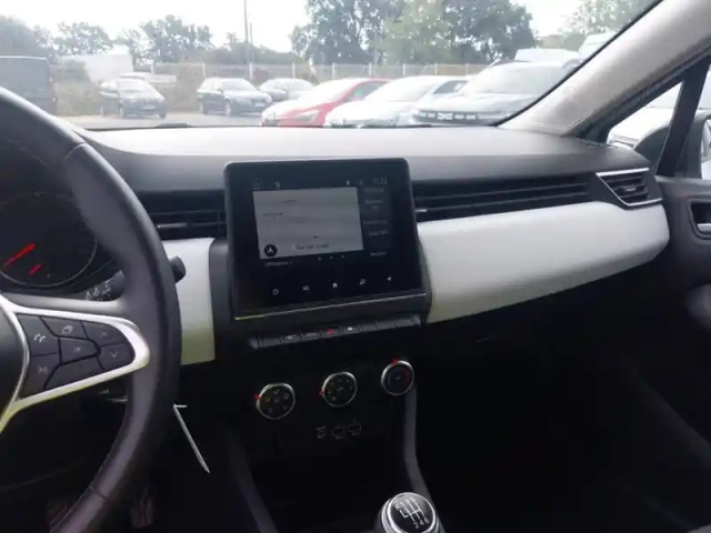 Renault Clio tce 90 — photo 24