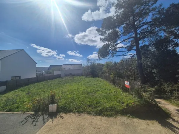 Terrain 530m2 - bourg de st philibert