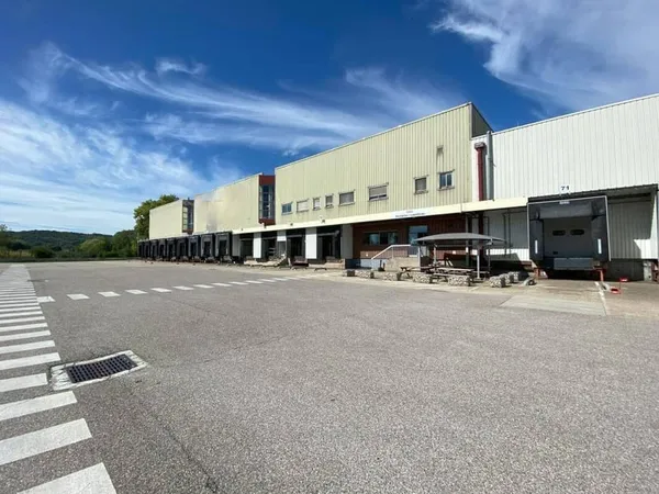 Entrepôt 12272 m²