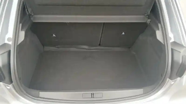 Peugeot 208 hybrid 110 e-dcs6 — photo 9