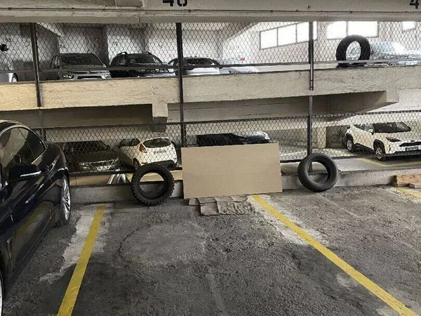 Parking 13 m²