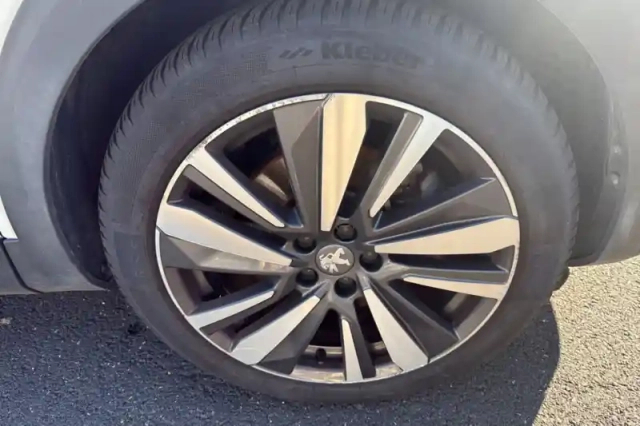 Peugeot 3008 hybrid4 300 e-eat8 — photo 76