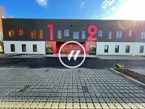 Local d'activité 410 m²