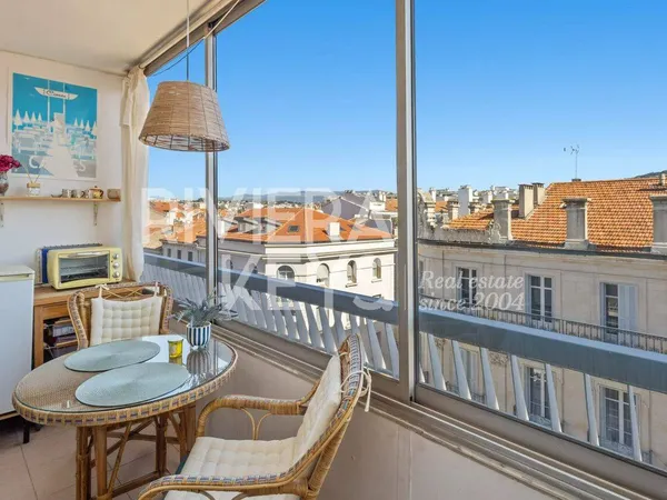 Studio 1 pièce 11 m²