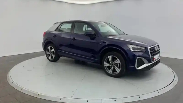 Audi Q2 35 tdi 150 s tronic 7 s line — photo 6