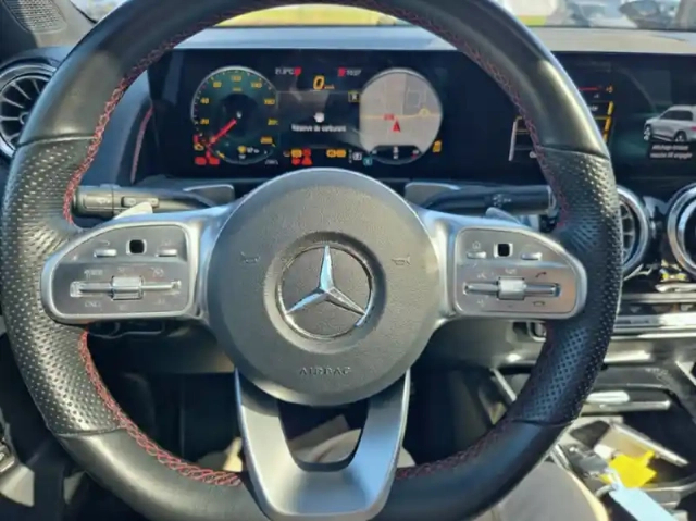 Mercedes Glb 200d 150ch amg line 8g dct — photo 21