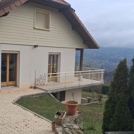 À louer rez-de-chaussée de villa