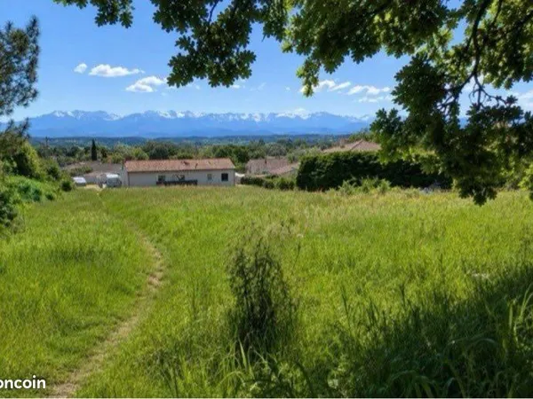 Terrain vue Pyrénées