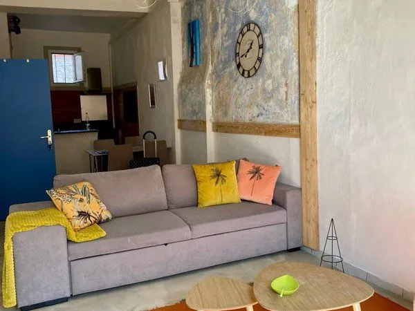 T2 50m2 rénové, béton ciré, fibre internet incluse - Au coeur de Perpignan