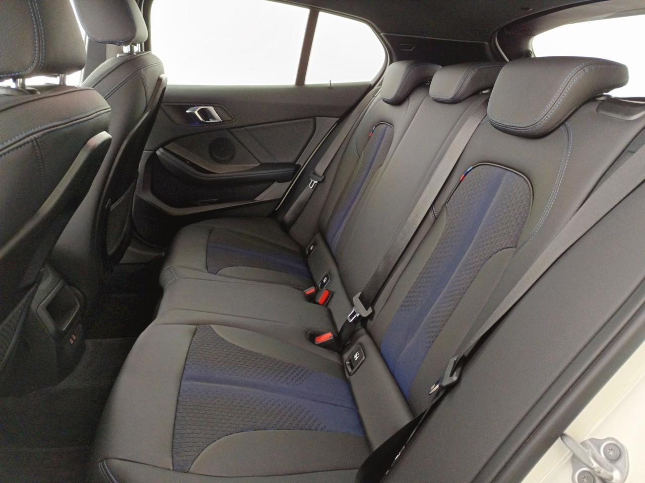 Bmw Serie 1 16i 109 ch dkg7 m sport — photo 10