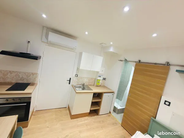 Studio 11m2 tout confort, Clim, Calme, Centre-ville