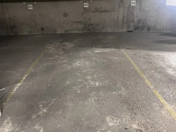 Paris 12 PLACES DE PARKING RUE CLAIUDE DECAEN