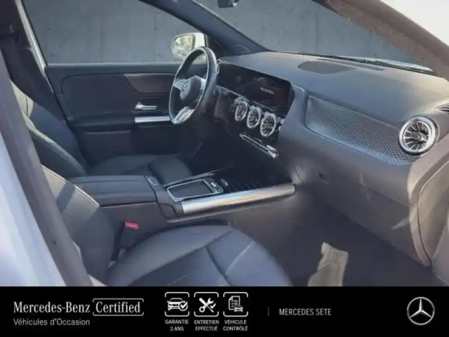 Mercedes Gla 200 d 150ch progressive line 8g-dct — photo 11