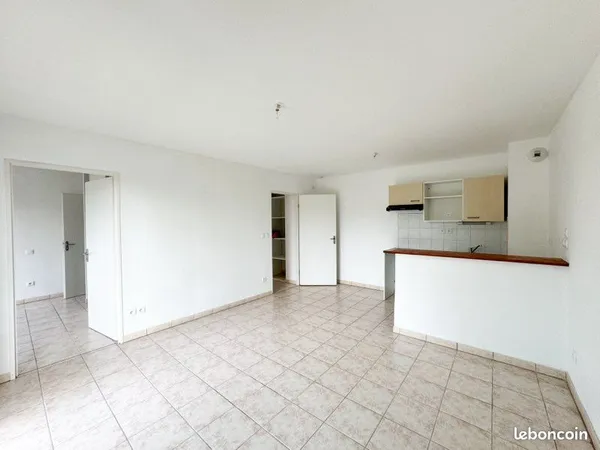 Appartement T2 non meublé avec balcon et parking privé - Montréjeau