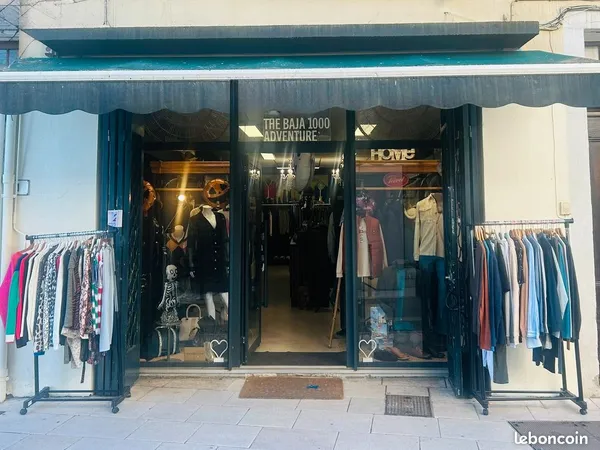 Belle Boutique avec Vitrine