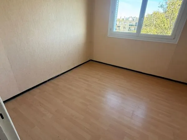 Duplex 5 pièces 77 m² - 3 chambres - Loggia, balcon & cave - Marseille 4e