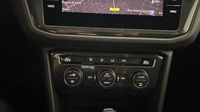 Volkswagen Tiguan 2.0 TDI 150ch Carat DSG7 — photo 26