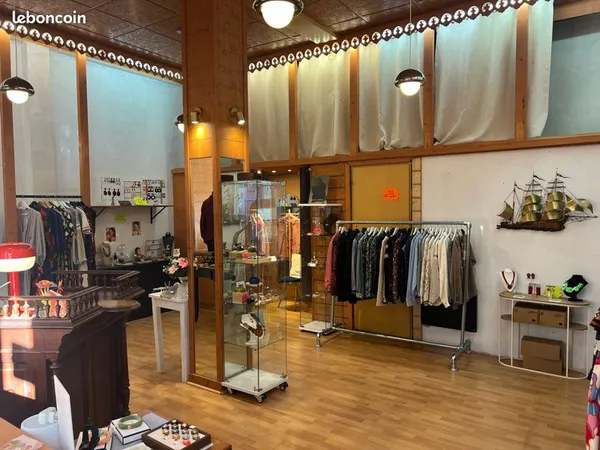à vendre - beau local commercial en hypercentre de lourdes