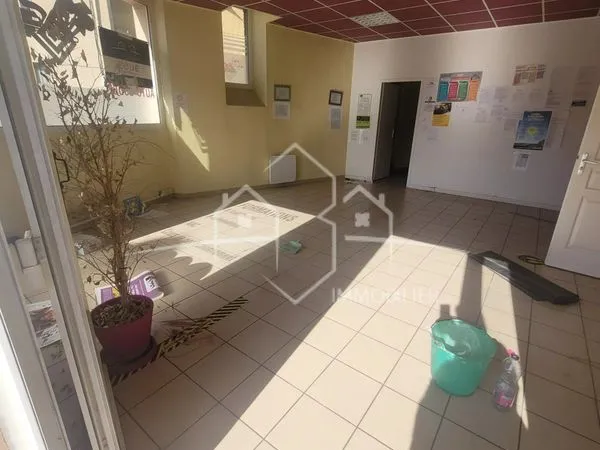 Local commercial 70 m² La Côte-Saint-André